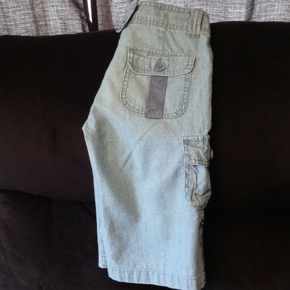 💙CARGO SHORTS BY ARIZONA JEAN CO.💙 - Picture 2 of 3